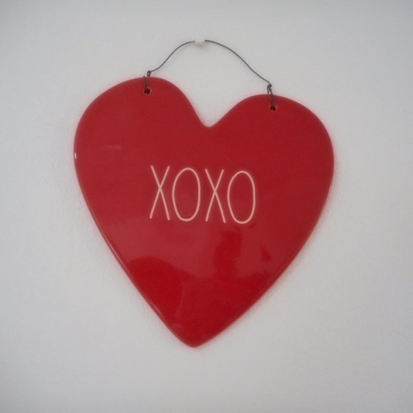New RAE DUNN Xoxo Red Heart Wall Plaque Valentine